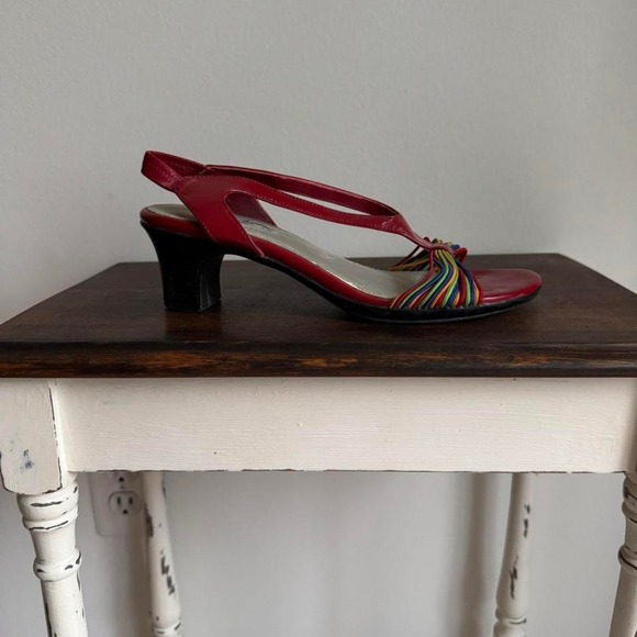 Coach and Four Red Patent Leather Strappy Peeptoe - Picture 2 of 5